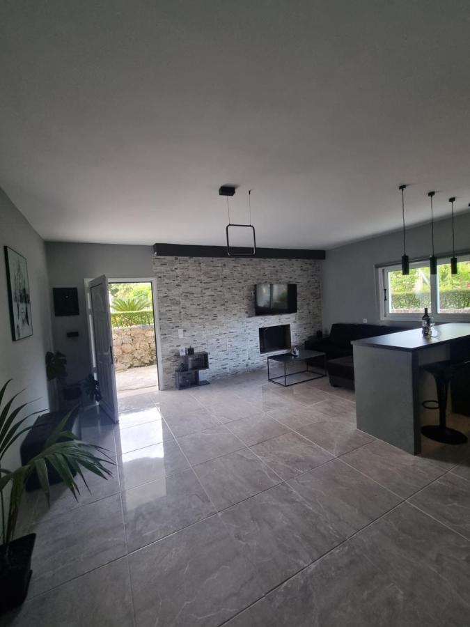 Luxvilla Agioi Deka  Zewnętrze zdjęcie