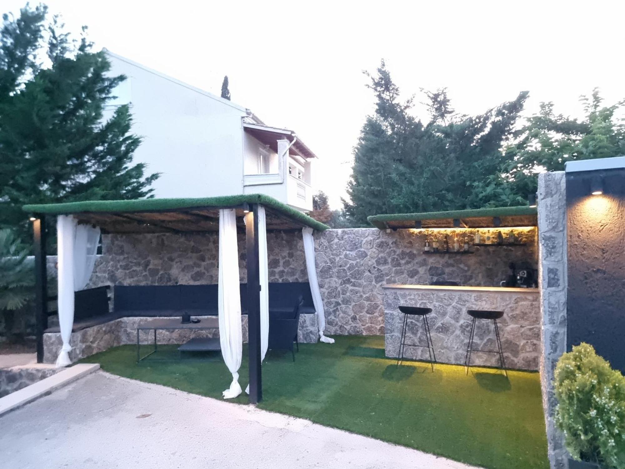 Luxvilla Agioi Deka  Zewnętrze zdjęcie